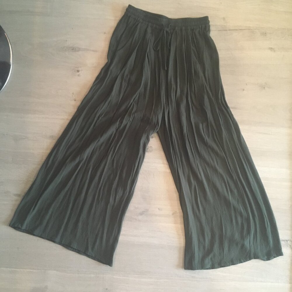 Forest green flowy pants